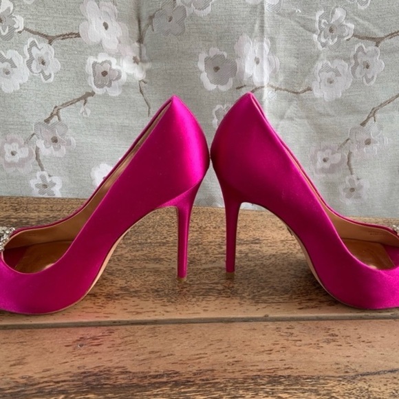 Badgley Mischka Shoes - Badgley Mischka satin shoes